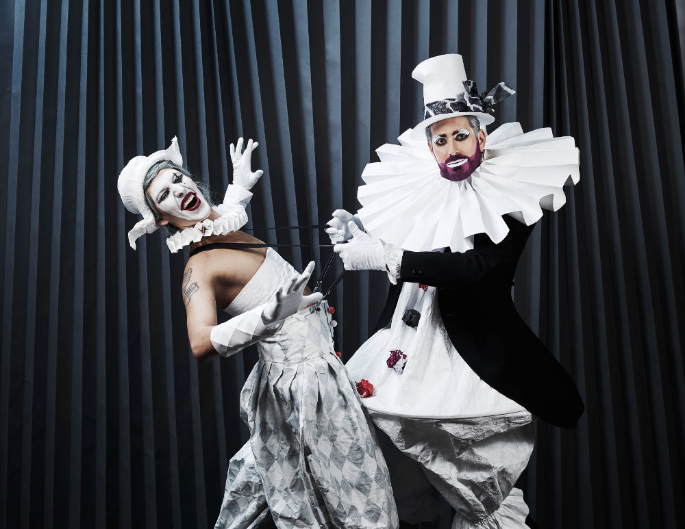 Bajazzo, operklosterneuburg 2016, Maximilian Mayer (Beppo), Clemens Unterreiner (Tonio), Foto von Mark Glassner